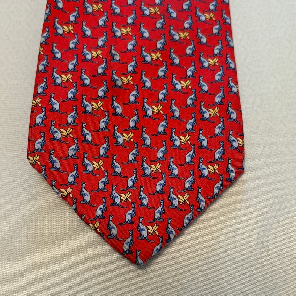 Brooks Brothers Basics Red Kangaroo Patterned Tie